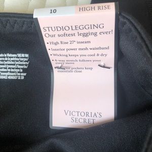 Victoria’s Secret studio legging